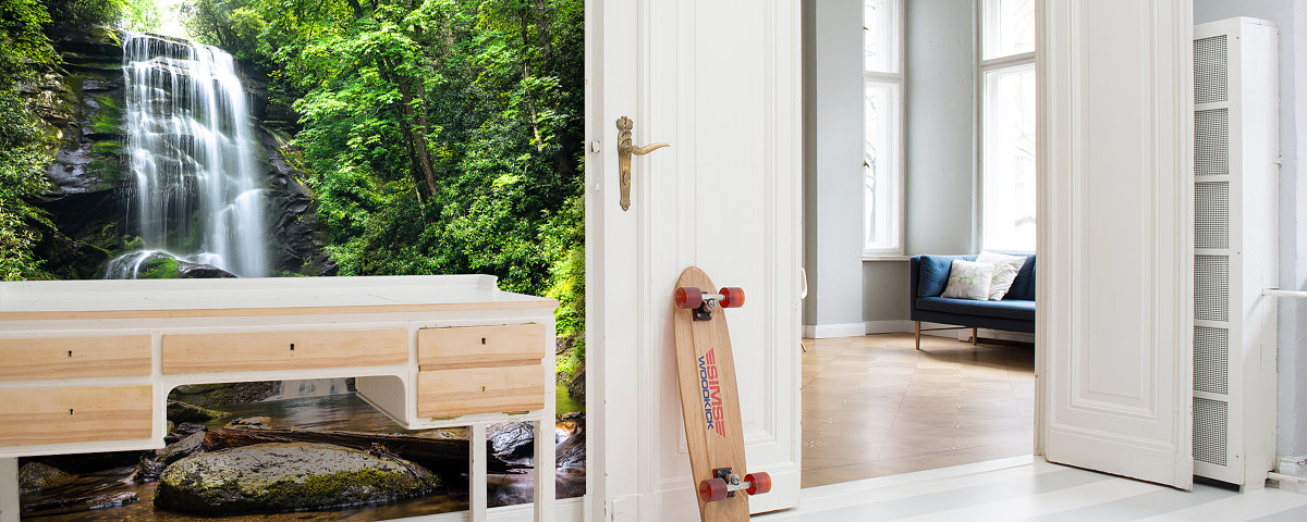 Wasserfall Schreibtisch Mit Skateboard Fototapete Perspektive