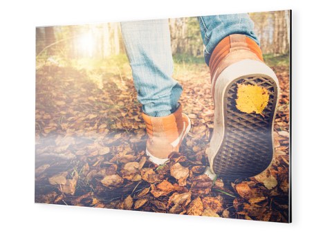 Feuilles sous les chaussures