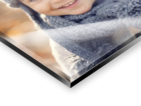 Lachendes Kind Mit Muetze