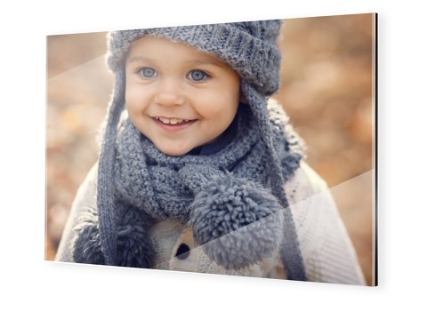 Lachendes Kind Mit Muetze