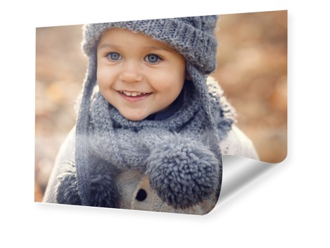 Lachendes Kind Mit Muetze