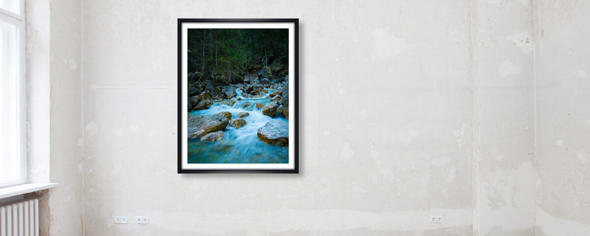 Gebirgsbach in den Alpen