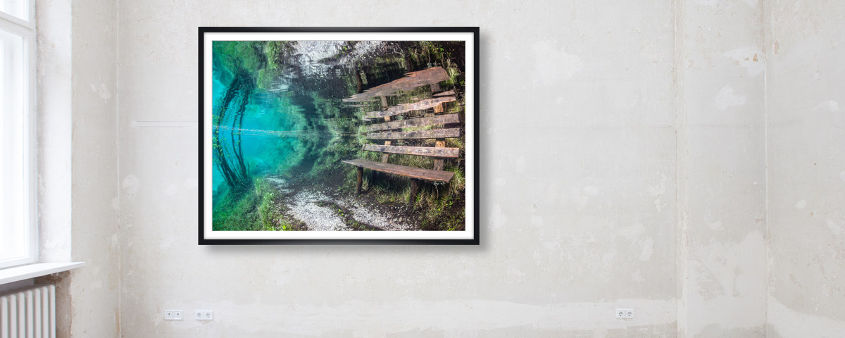 Photo de banc sous l'eau