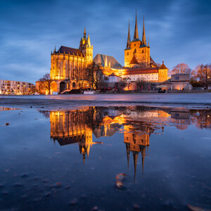 Erfurter Domplatz im Spiegel