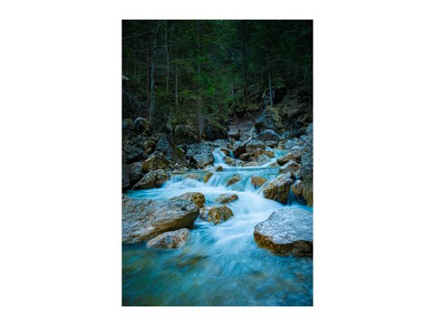 Gebirgsbach in den Alpen