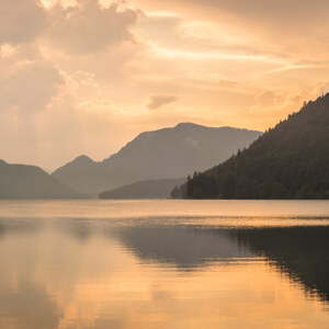 Gewitterlicht am Walchensee