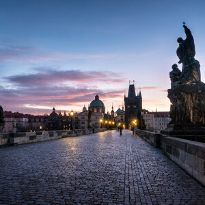 Karluv most vor Sonnenaufgang