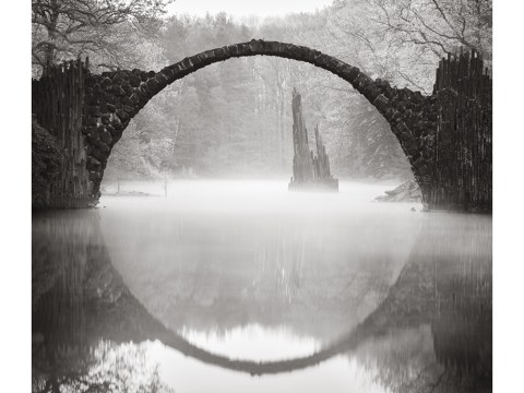 Rakotzbruecke im Nebel